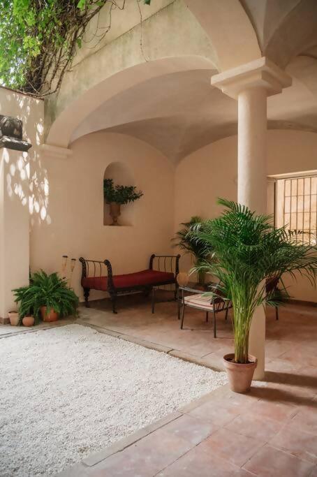 Casa Aguila Casco Antiguo Patio Privado Lägenhet Caces Exteriör bild