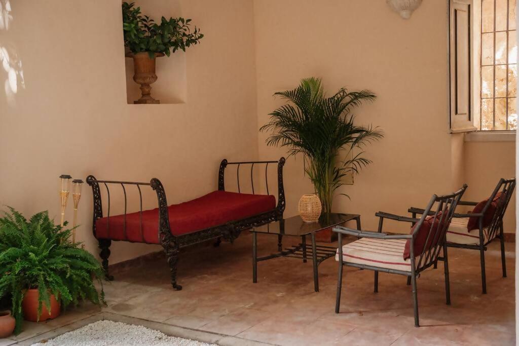 Casa Aguila Casco Antiguo Patio Privado Lägenhet Caces Exteriör bild